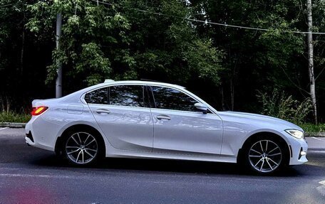 BMW 3 серия, 2019 год, 3 890 000 рублей, 7 фотография