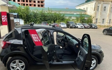 Renault Sandero II рестайлинг, 2017 год, 1 300 000 рублей, 2 фотография