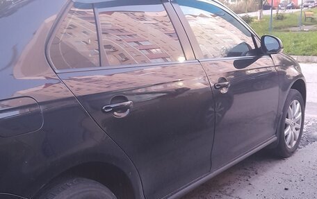 Volkswagen Jetta VI, 2010 год, 700 000 рублей, 3 фотография