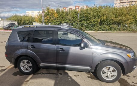 Mitsubishi Outlander III рестайлинг 3, 2007 год, 830 000 рублей, 3 фотография