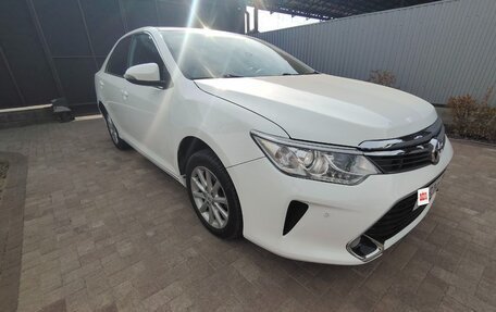 Toyota Camry, 2015 год, 1 700 000 рублей, 2 фотография