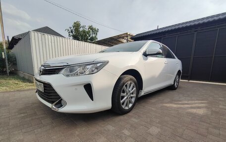 Toyota Camry, 2015 год, 1 700 000 рублей, 3 фотография