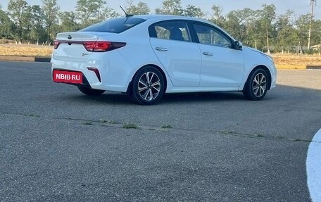 KIA Rio IV, 2018 год, 1 550 000 рублей, 3 фотография