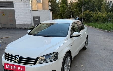 Volkswagen Passat B7, 2012 год, 1 300 000 рублей, 2 фотография