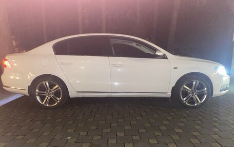 Volkswagen Passat B7, 2012 год, 1 300 000 рублей, 18 фотография