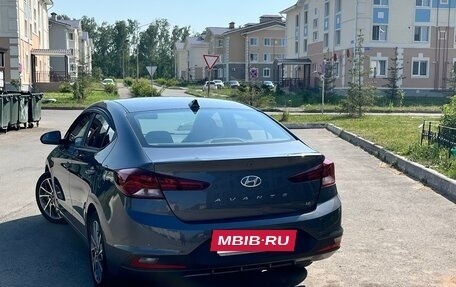 Hyundai Avante, 2019 год, 1 900 000 рублей, 2 фотография