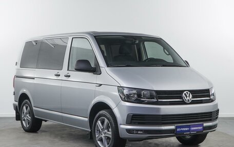 Volkswagen Multivan T6 рестайлинг, 2016 год, 3 462 580 рублей, 1 фотография