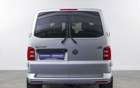 Volkswagen Multivan T6 рестайлинг, 2016 год, 3 462 580 рублей, 4 фотография