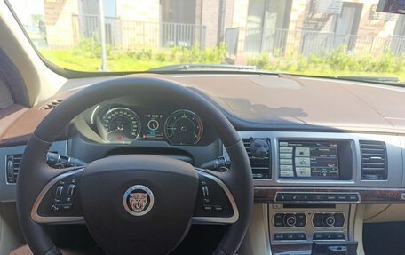 Jaguar XF I рестайлинг, 2011 год, 1 600 000 рублей, 10 фотография