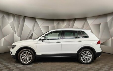 Volkswagen Tiguan II, 2018 год, 3 190 000 рублей, 5 фотография