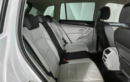 Volkswagen Tiguan II, 2018 год, 3 190 000 рублей, 13 фотография