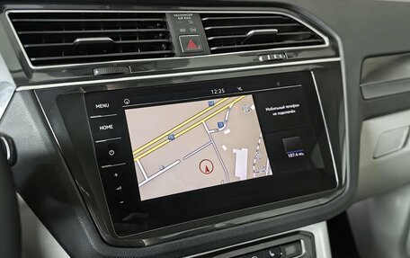 Volkswagen Tiguan II, 2018 год, 3 190 000 рублей, 22 фотография
