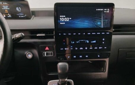 Hyundai Staria, 2021 год, 2 620 000 рублей, 12 фотография