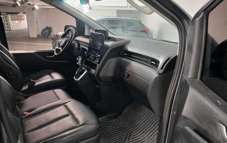 Hyundai Staria, 2021 год, 2 620 000 рублей, 14 фотография