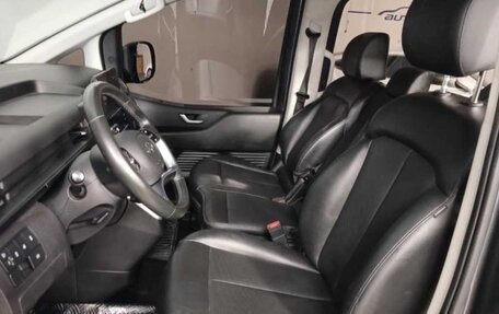 Hyundai Staria, 2021 год, 2 620 000 рублей, 7 фотография