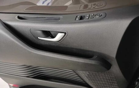 Hyundai Staria, 2021 год, 2 620 000 рублей, 17 фотография