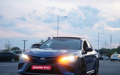 Toyota Camry, 2019 год, 3 270 000 рублей, 1 фотография