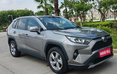 Toyota RAV4, 2022 год, 2 489 000 рублей, 5 фотография