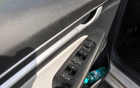 Geely Emgrand, 2023 год, 1 620 000 рублей, 21 фотография