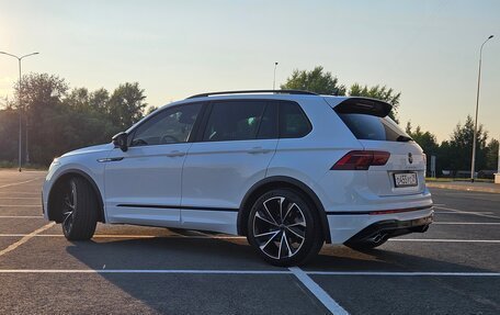 Volkswagen Tiguan II, 2021 год, 4 250 000 рублей, 2 фотография
