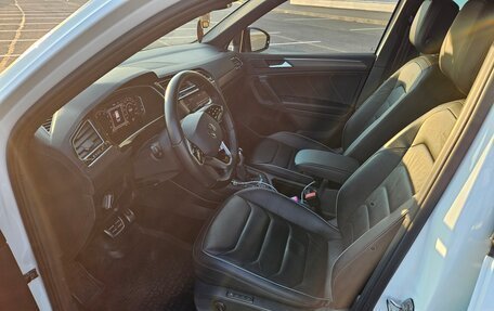 Volkswagen Tiguan II, 2021 год, 4 250 000 рублей, 10 фотография
