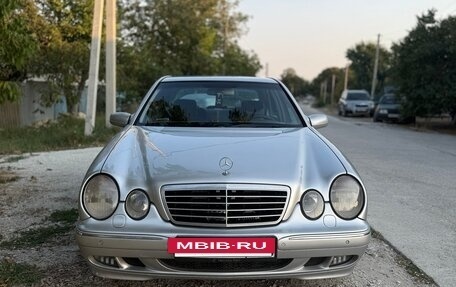 Mercedes-Benz E-Класс, 2001 год, 590 000 рублей, 2 фотография