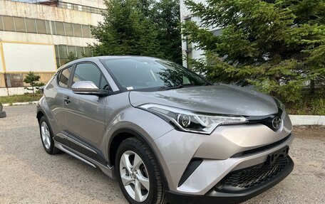Toyota C-HR I рестайлинг, 2016 год, 1 590 000 рублей, 3 фотография