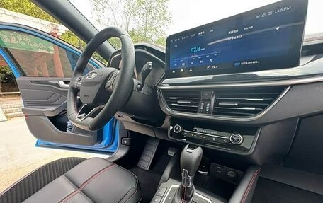 Ford Focus IV, 2022 год, 1 300 006 рублей, 14 фотография