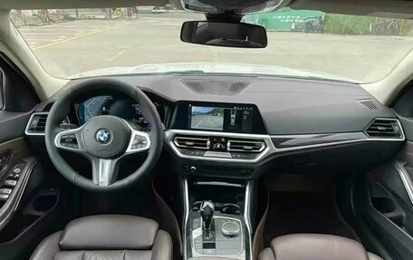 BMW 3 серия, 2022 год, 2 800 006 рублей, 7 фотография