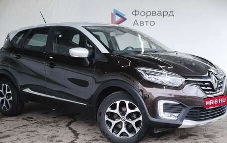 Renault Kaptur I рестайлинг, 2020 год, 1 900 000 рублей, 1 фотография