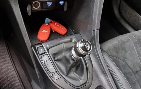 Hyundai Veloster II, 2022 год, 2 354 000 рублей, 9 фотография