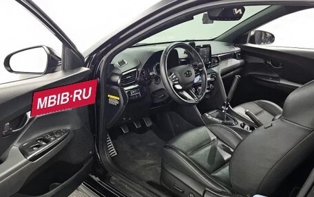 Hyundai Veloster II, 2022 год, 2 654 000 рублей, 10 фотография