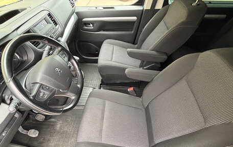 Peugeot Traveller I, 2021 год, 2 650 000 рублей, 17 фотография