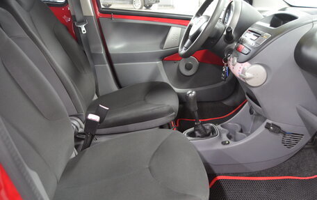 Toyota Aygo II, 2009 год, 350 000 рублей, 16 фотография