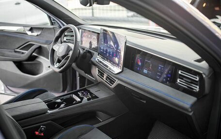 Volkswagen Tiguan, 2024 год, 5 575 000 рублей, 11 фотография