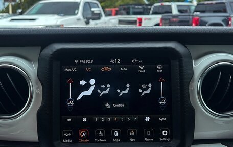 Jeep Gladiator, 2022 год, 90 678 рублей, 15 фотография