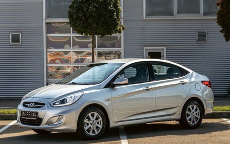 Hyundai Solaris II рестайлинг, 2011 год, 595 000 рублей, 1 фотография
