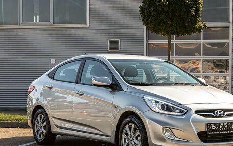Hyundai Solaris II рестайлинг, 2011 год, 595 000 рублей, 7 фотография