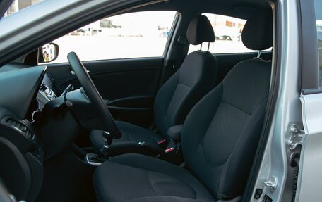 Hyundai Solaris II рестайлинг, 2011 год, 595 000 рублей, 11 фотография