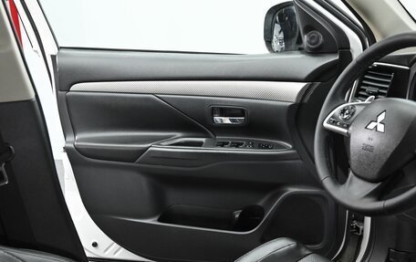 Mitsubishi Outlander III рестайлинг 3, 2012 год, 1 195 000 рублей, 6 фотография
