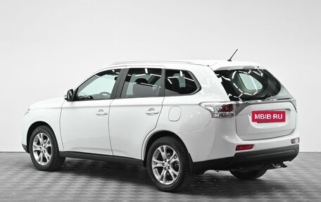 Mitsubishi Outlander III рестайлинг 3, 2012 год, 1 195 000 рублей, 4 фотография
