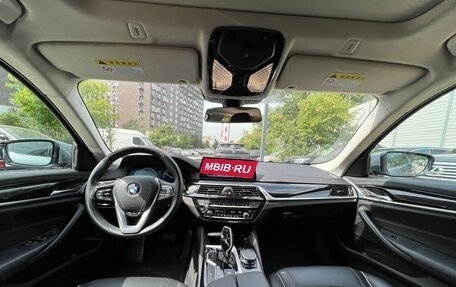 BMW 5 серия, 2019 год, 2 950 000 рублей, 14 фотография
