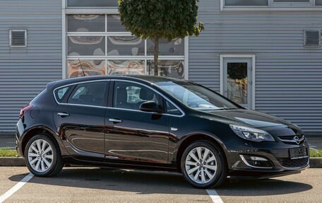 Opel Astra J, 2013 год, 895 000 рублей, 3 фотография