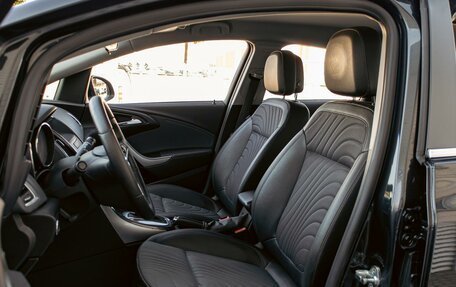 Opel Astra J, 2013 год, 895 000 рублей, 11 фотография