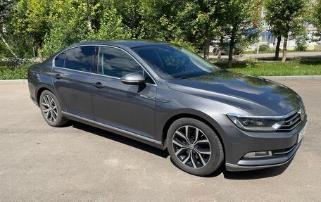 Volkswagen Passat B8 рестайлинг, 2017 год, 1 960 000 рублей, 13 фотография