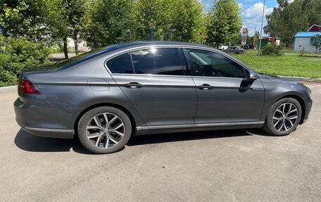 Volkswagen Passat B8 рестайлинг, 2017 год, 1 960 000 рублей, 10 фотография