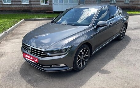 Volkswagen Passat B8 рестайлинг, 2017 год, 1 960 000 рублей, 6 фотография
