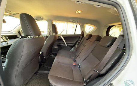 Toyota RAV4, 2014 год, 1 997 000 рублей, 28 фотография