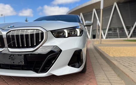BMW 5 серия, 2024 год, 6 299 500 рублей, 15 фотография