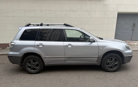 Mitsubishi Outlander III рестайлинг 3, 2004 год, 499 999 рублей, 4 фотография